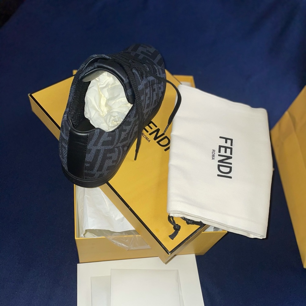 Fendi Roma - Picture 3 of 3